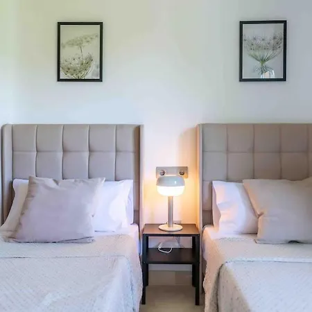 Luxury 3bdr In New Golden Mile, Marbella Apartment Estepona
