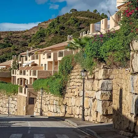 Luxury 3bdr In New Golden Mile, Marbella